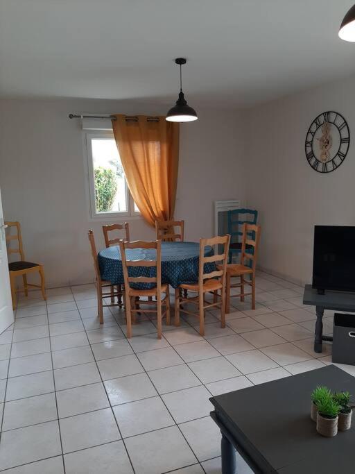 Gite L'Etape Pirajoux Kültér fotó